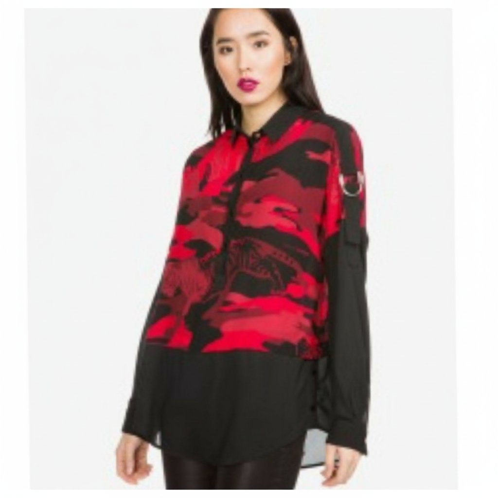Jolie chemise rouge et noire manches longues transformables en demi manches tissu principal en soie taille 38/40 Versace 