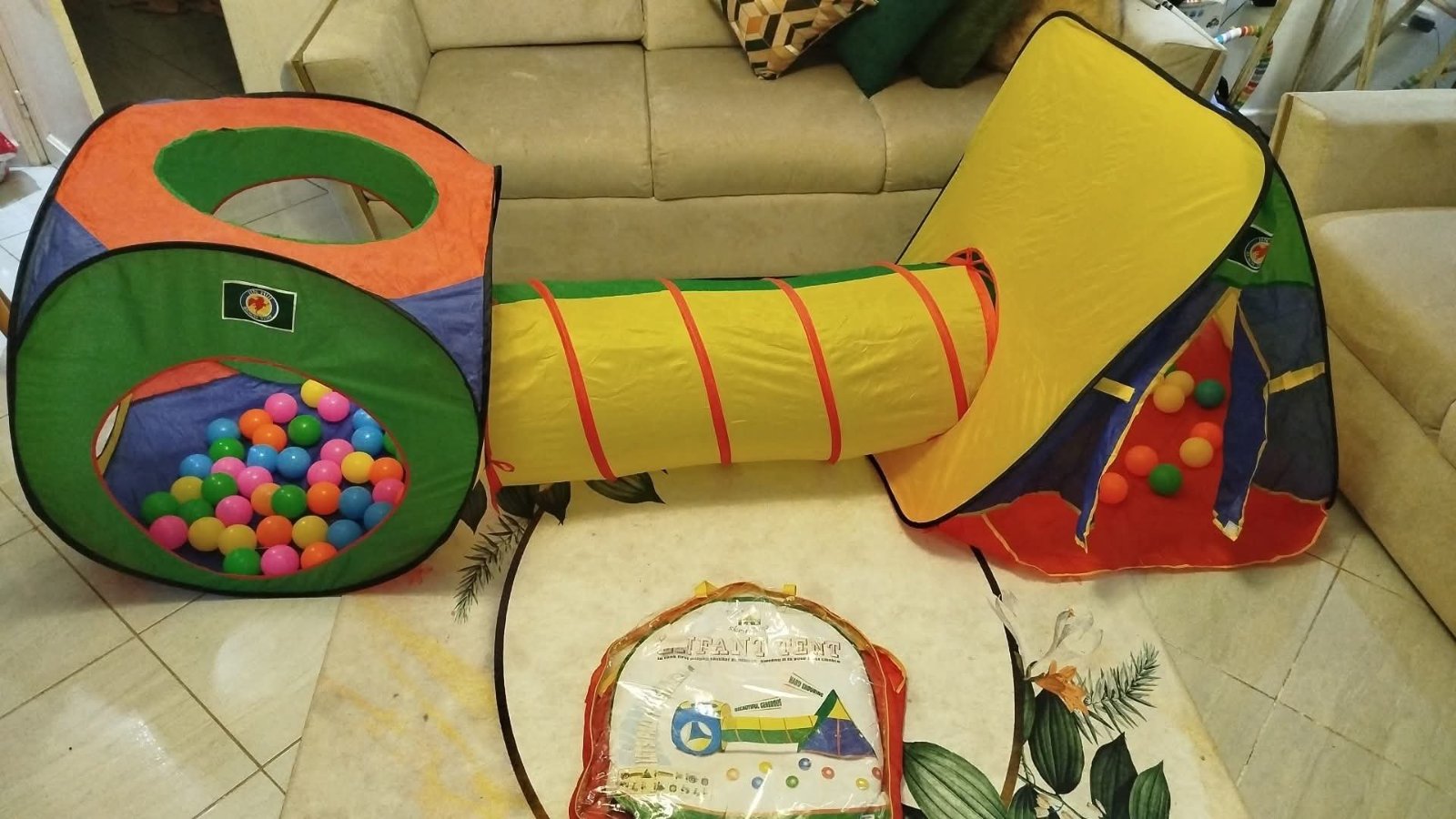 Tente enfant avec balles 