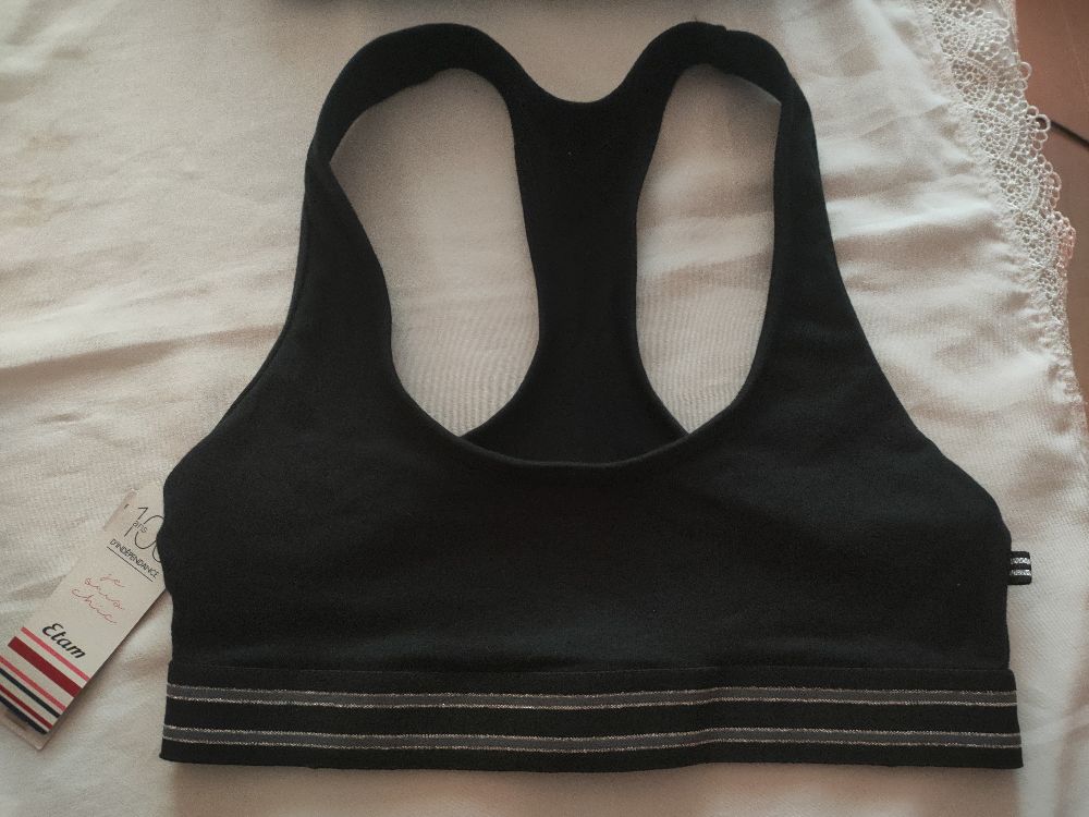 brassiére etam neuve avec etiquette 