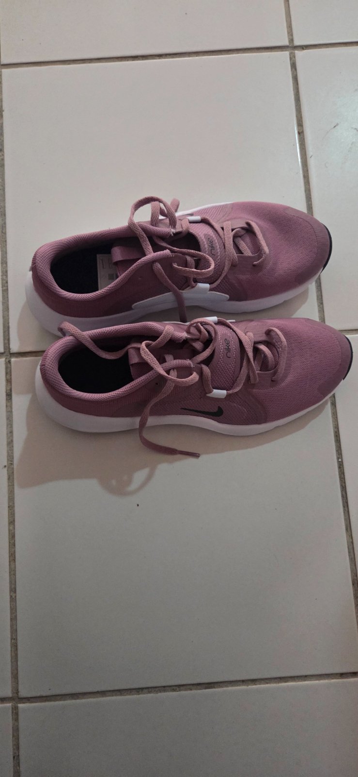 Espadrille nike etat neuf pointure 39