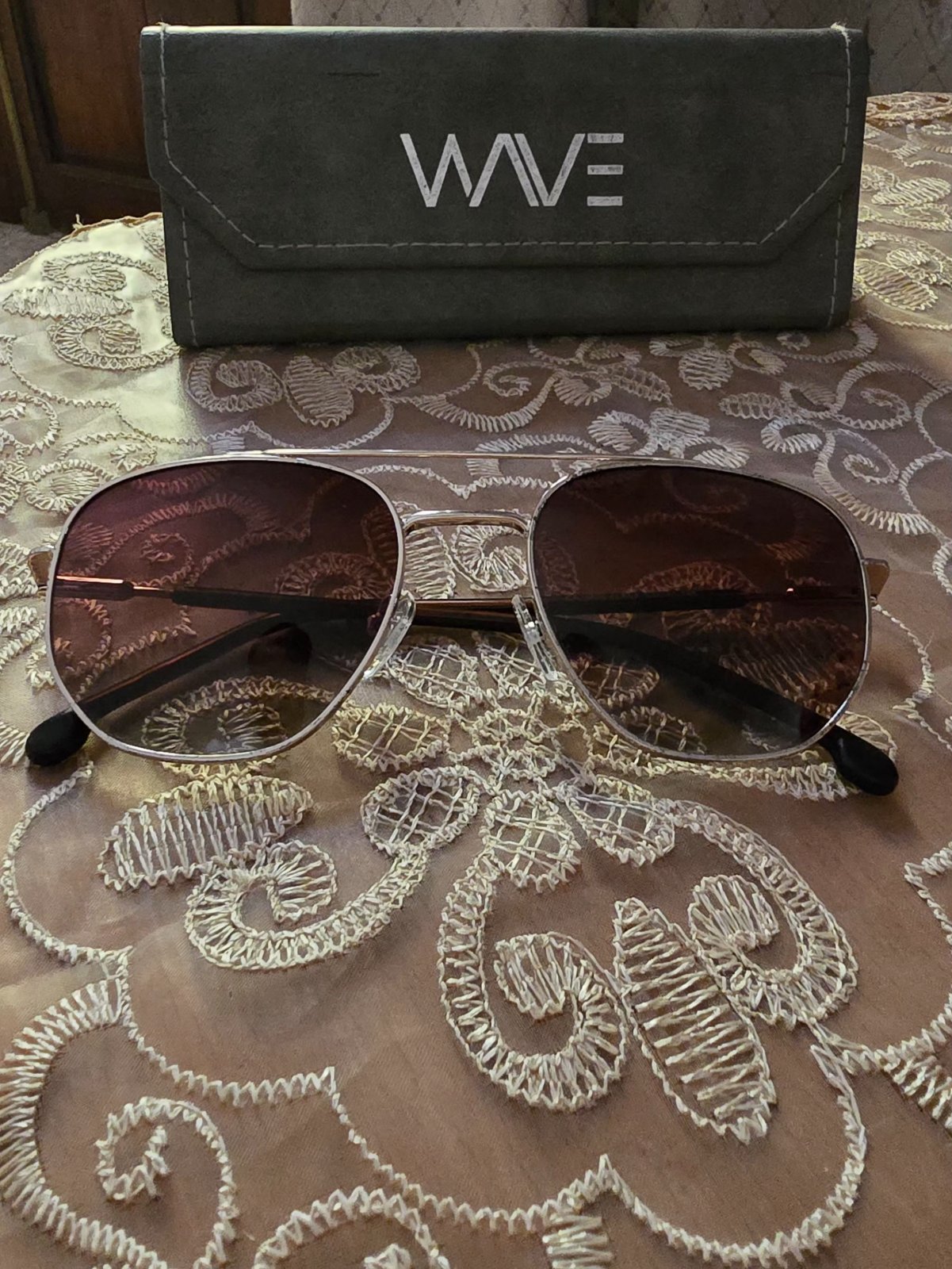 Wave glasses 
