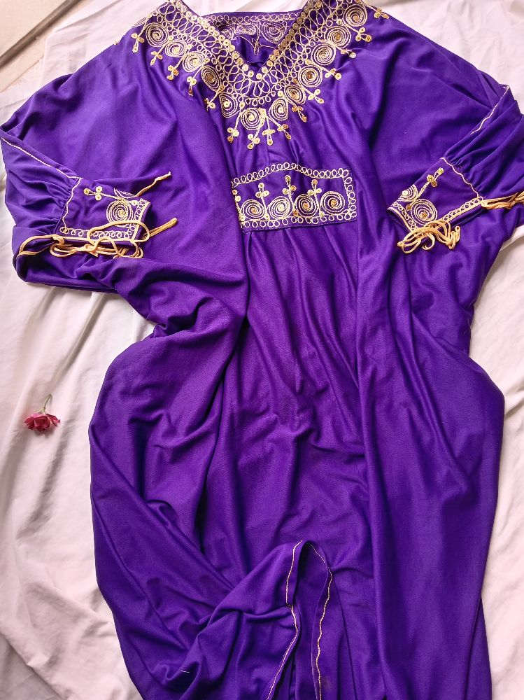 Caftan [TEXTE_MODÉRÉ]