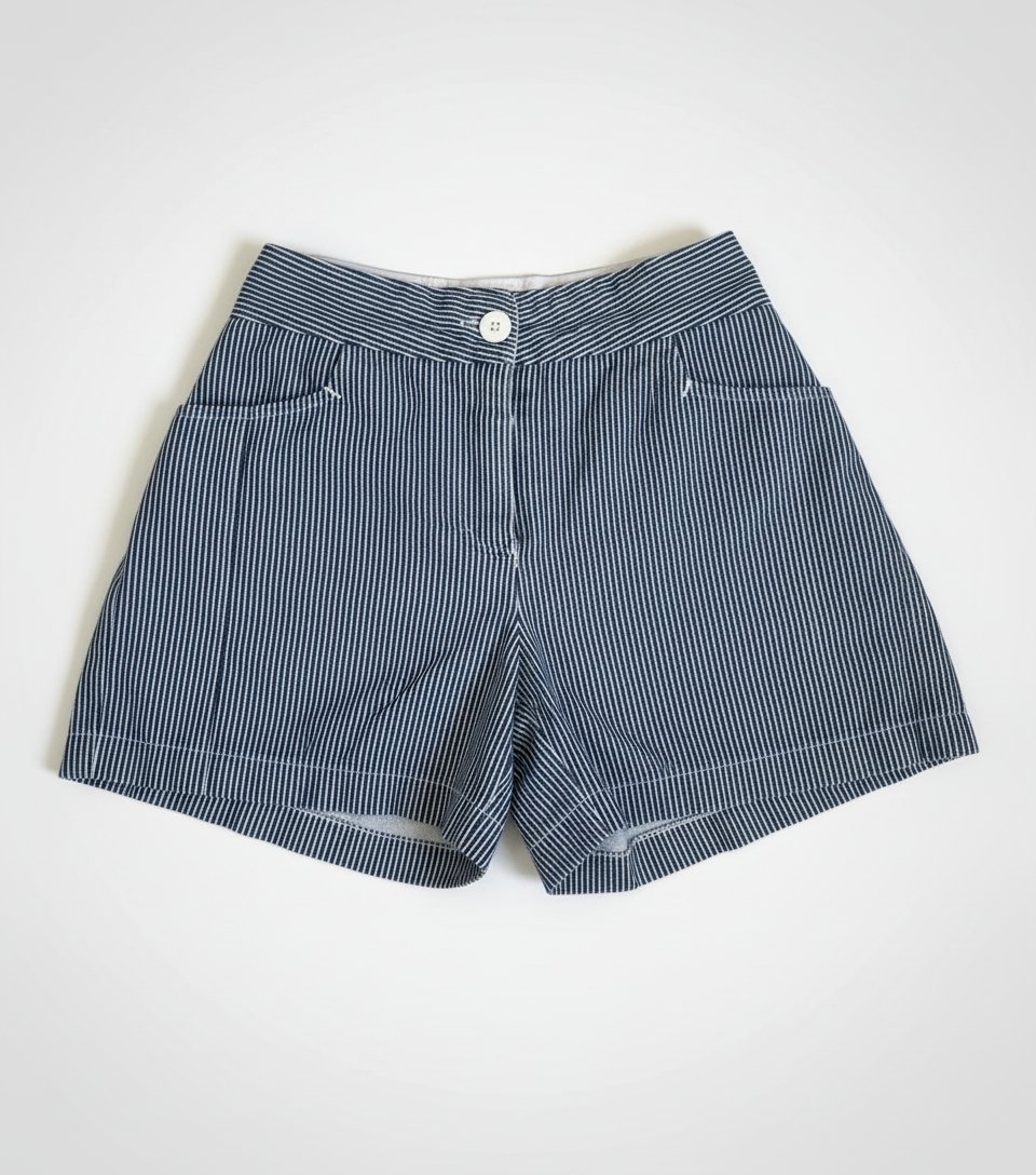 Short en toile de coton présente un motif rayé bleu et blanc de style « railroad »🩵🤍🩶 