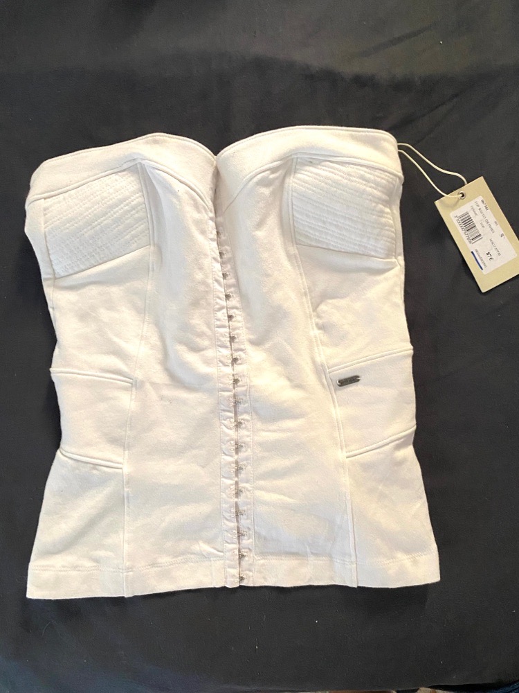 Top bustier GUESS avec son etiquette🥶🤍 A NE PAS RATER