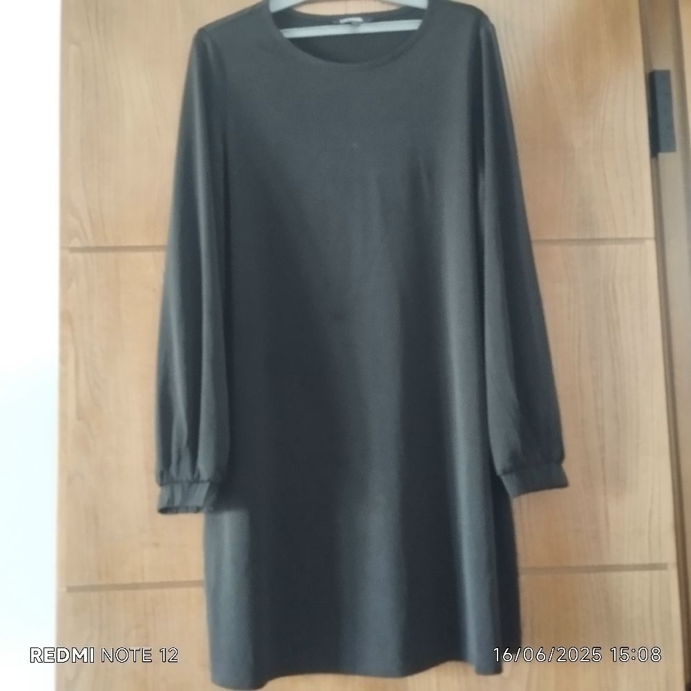 Robe noire simple et chic fouk errokba
