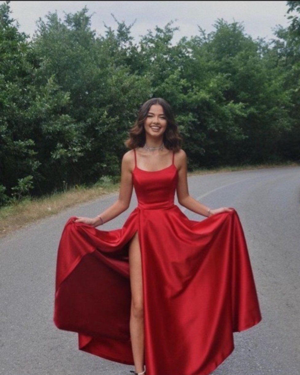 Robe rouge tres classe