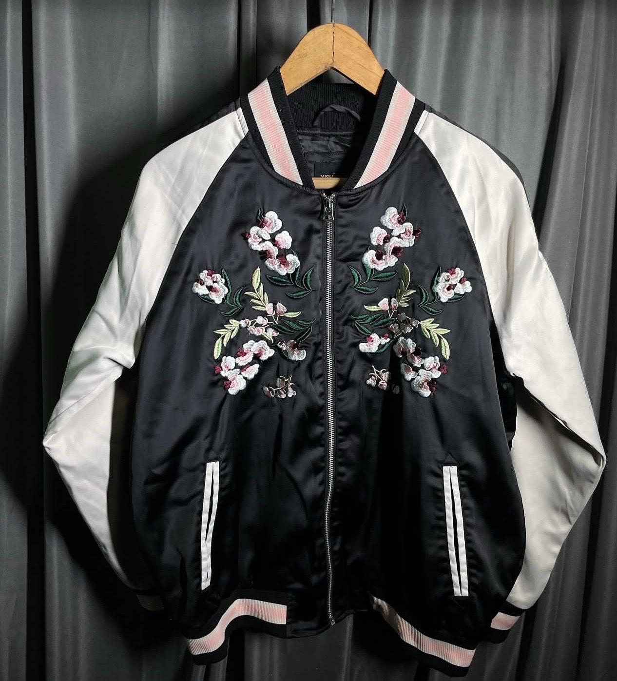 Une veste reversible double face