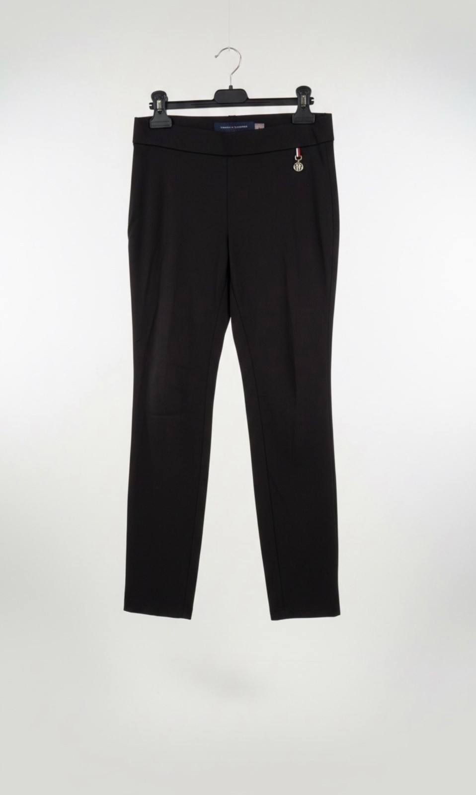 Pantalon 🔥🔥Tommy Hilfiger  🔥🔥authentique  noirs à enfiler pour femme  Taille M L  État neuf