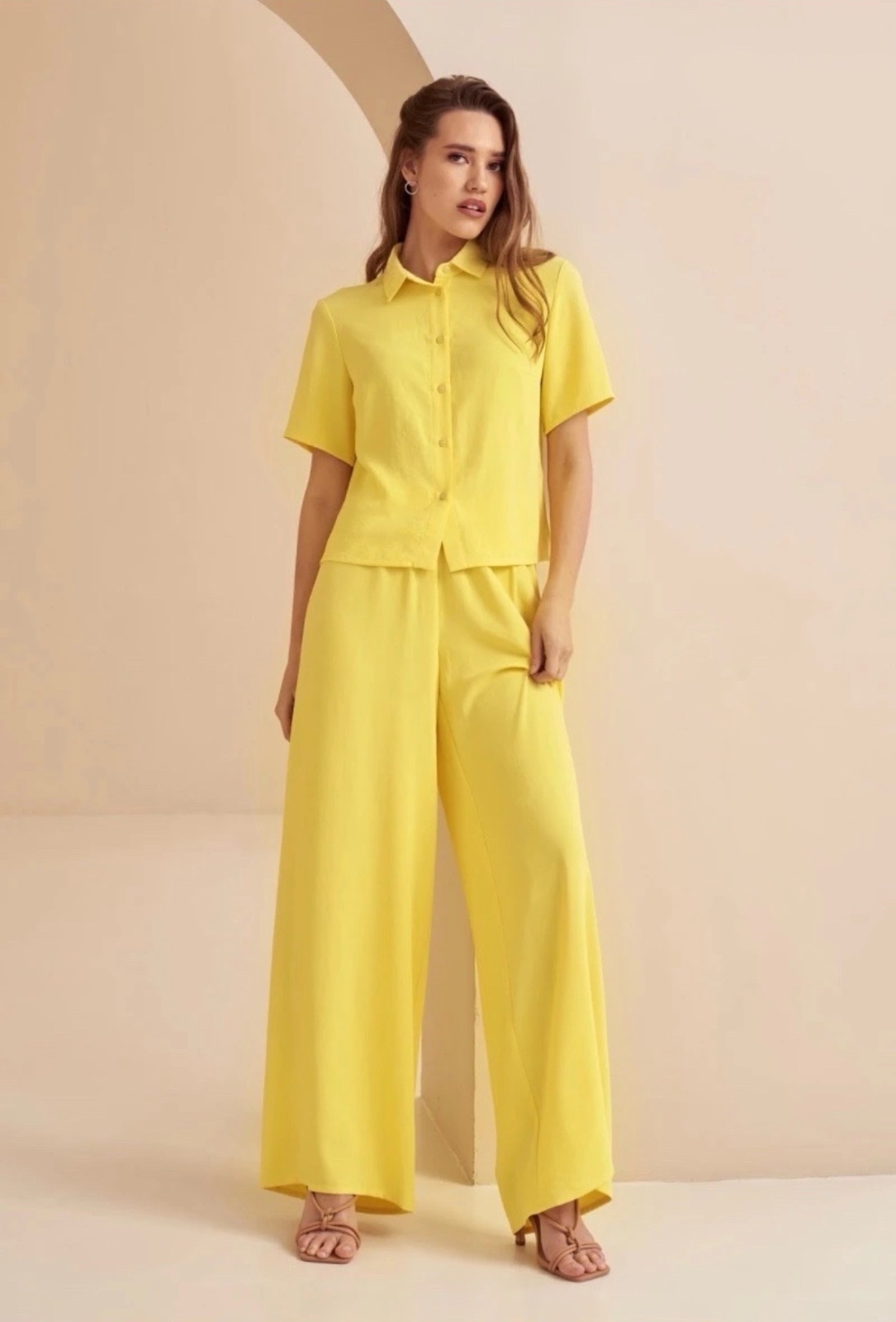 🔥🔥ensemble jaune citron ,🔥🔥 🇫🇷composé d'une chemise à manches courtes et d'un pantalon ample,  taille S M