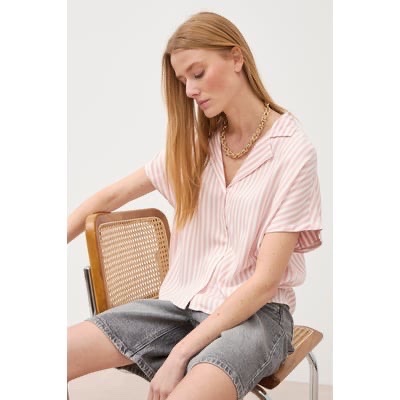 🔥🔥chemise Oysho 🔥🔥 rose et blanc à rayures verticales