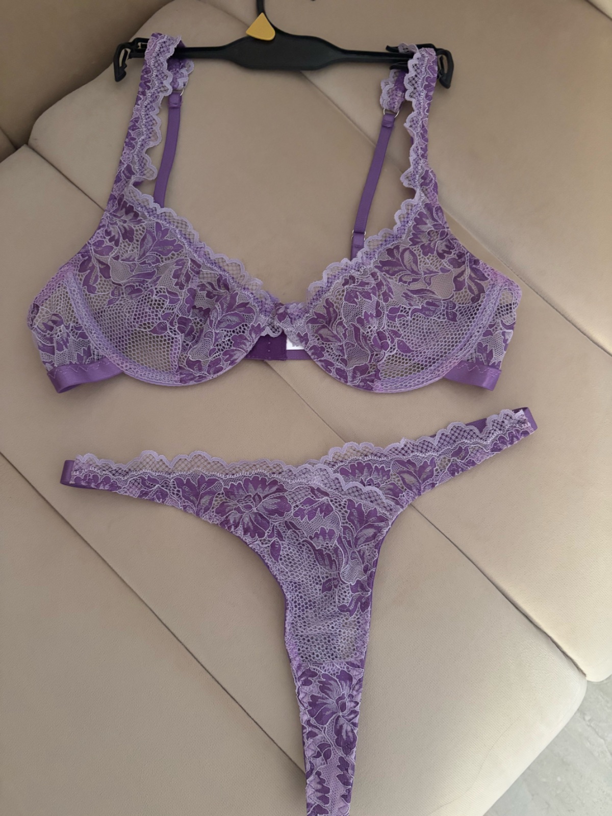 🔥🔥ensemble de lingerie violet🔥🔥 de la marque SHEIN🇫🇷🔥 est confectionné en dentelle florale délicate