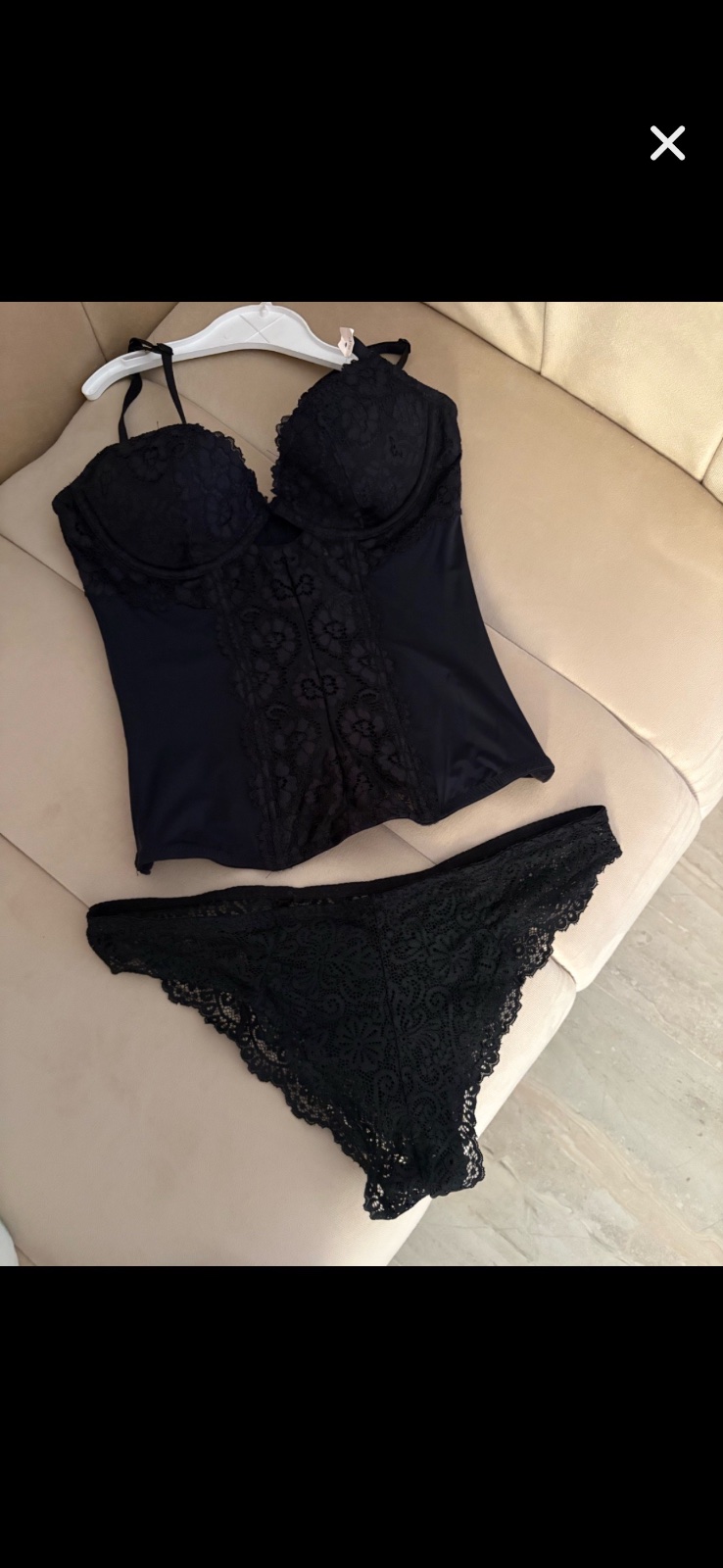 🔥🔥lingerie noir composé d'un bustier à bretelles et d'une culotte🇫🇷🇫🇷 assortie, ornés de délicats motifs en dentelle florale Taille S M