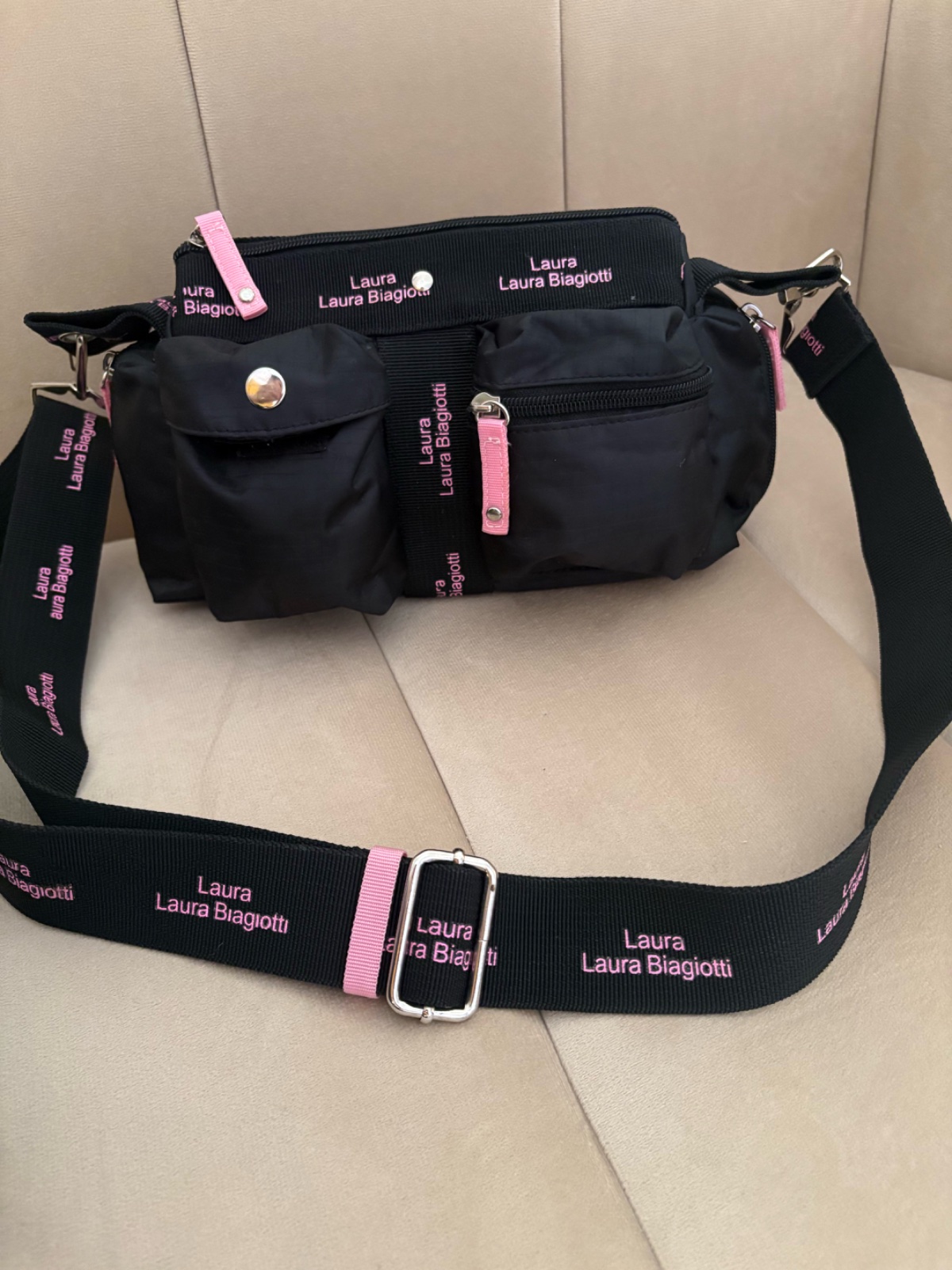 Sac à bandoulière en noir de la marque 🔥Laura Biagiotti🔥