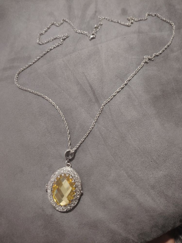 Collier boîte à bijoux 