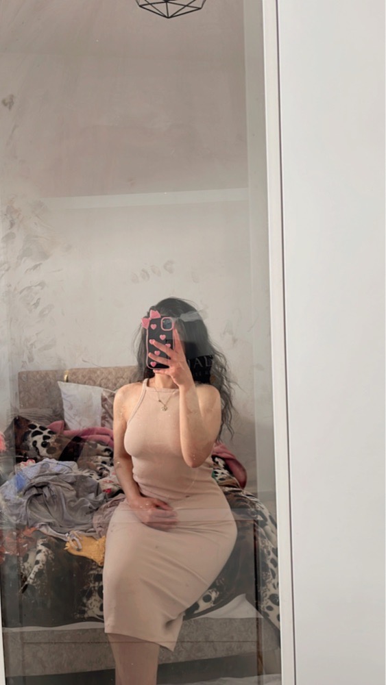 Robe beige moulante HA jamais portée taille M 