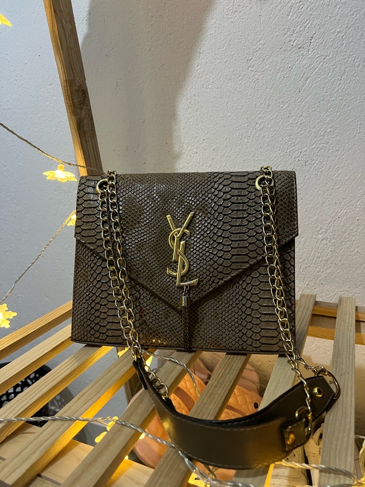 Sac saint laurent presque neuf 