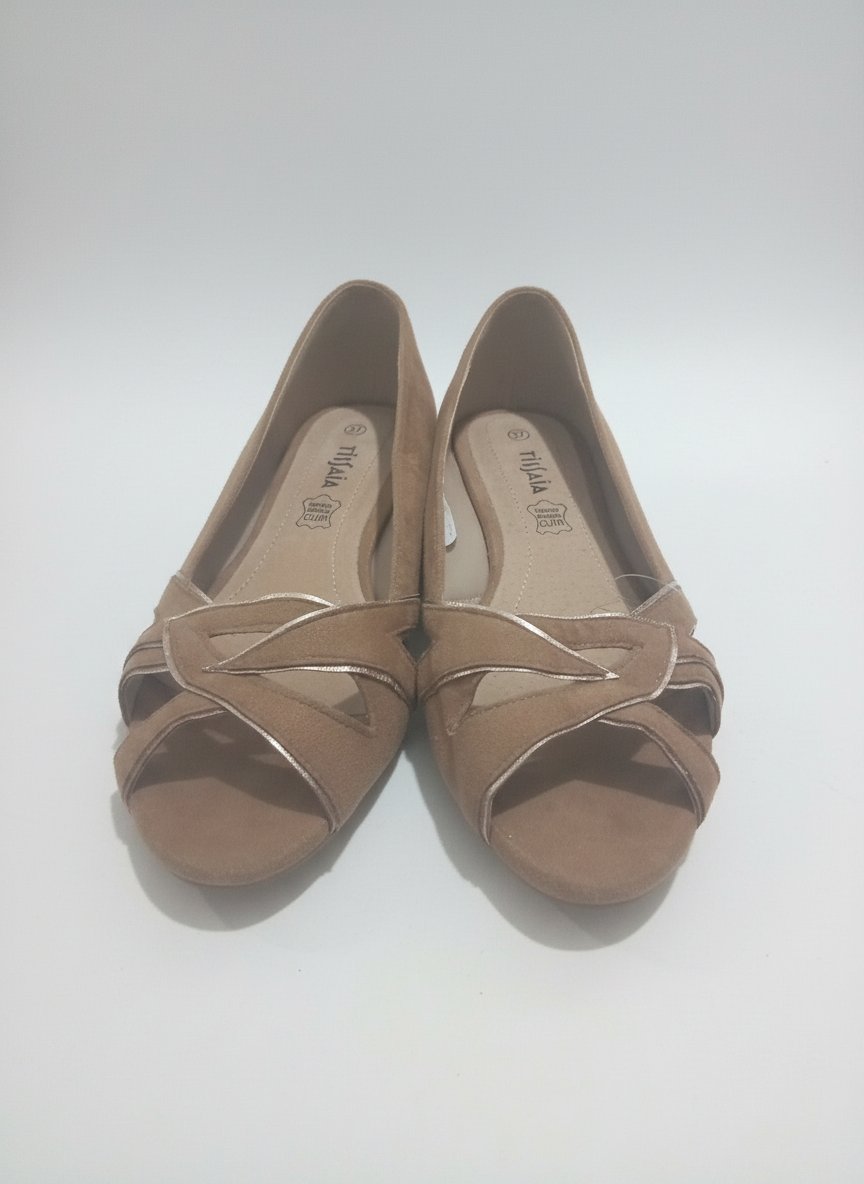 Sandales neuf camel p 37