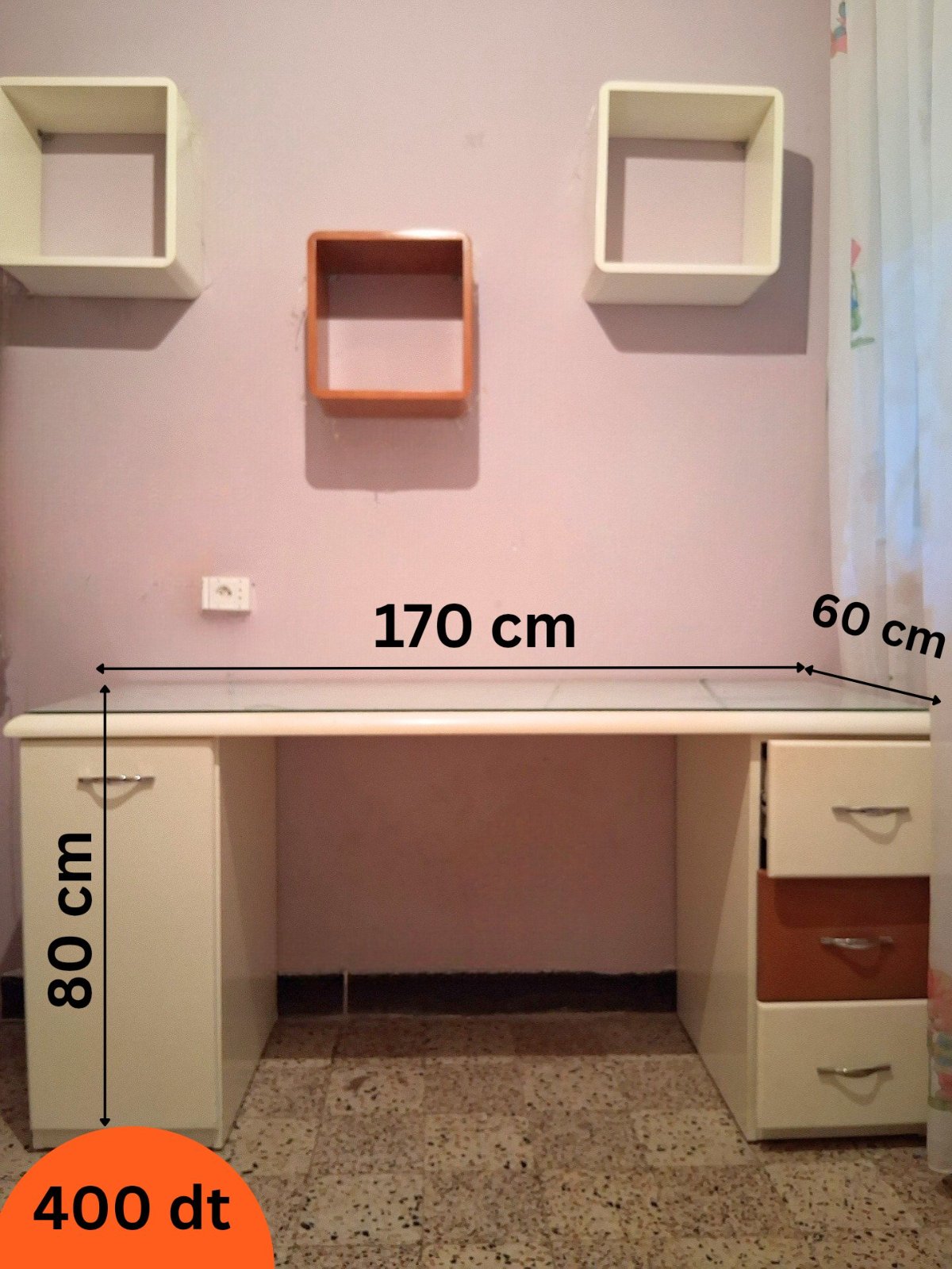 Bureau avec 3 box 
