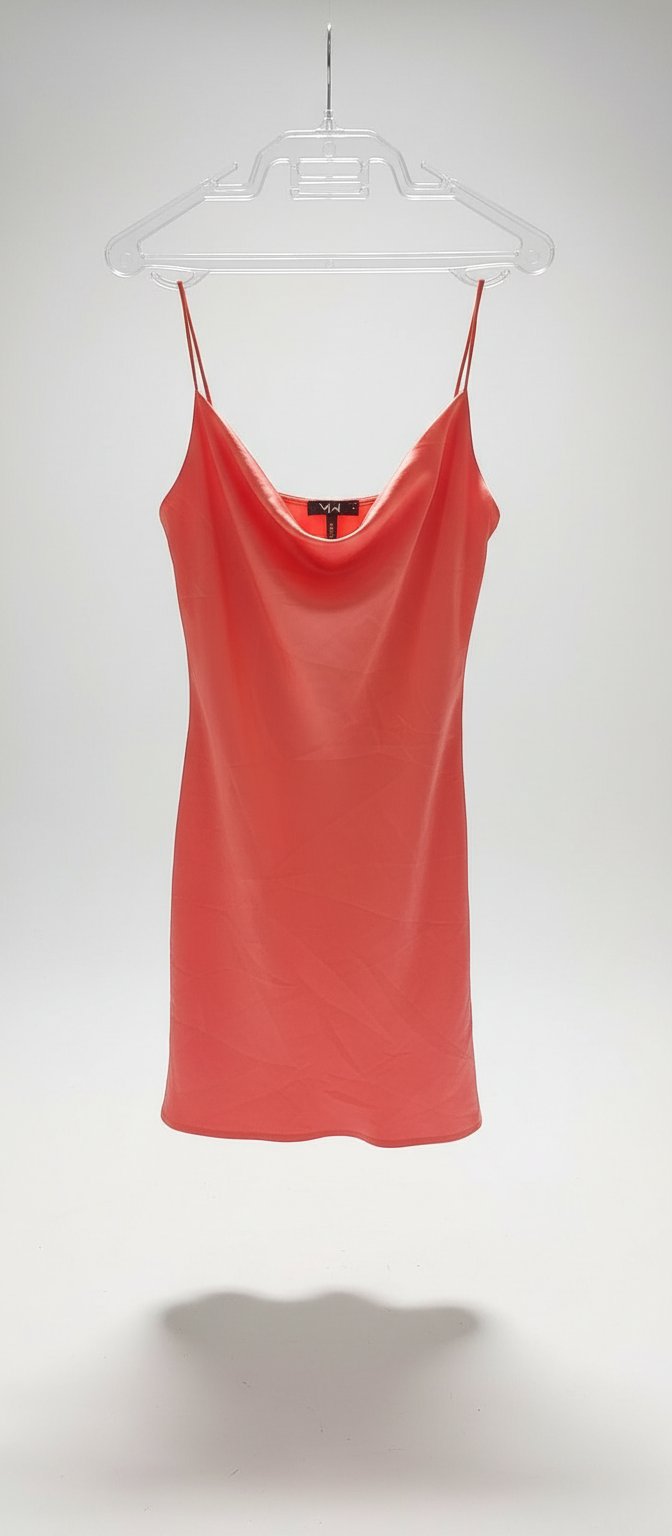 Robe nuisette satinée corail -Col bénitier