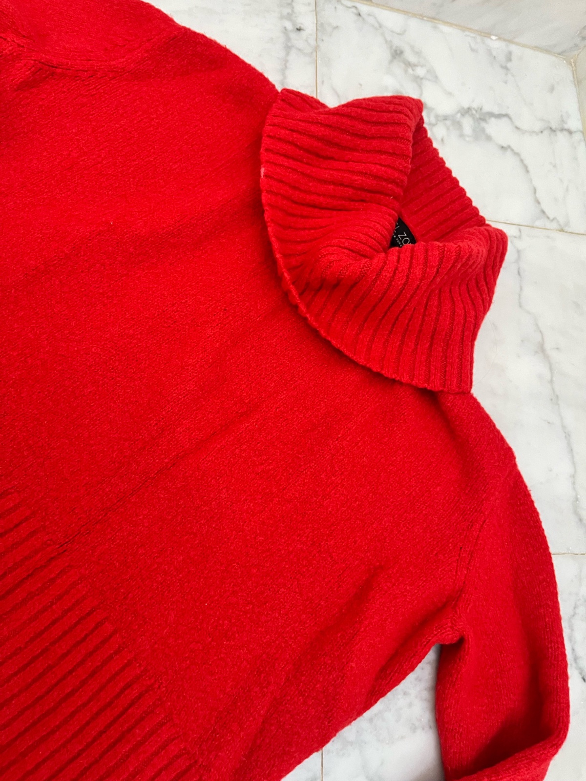 Pull rouge