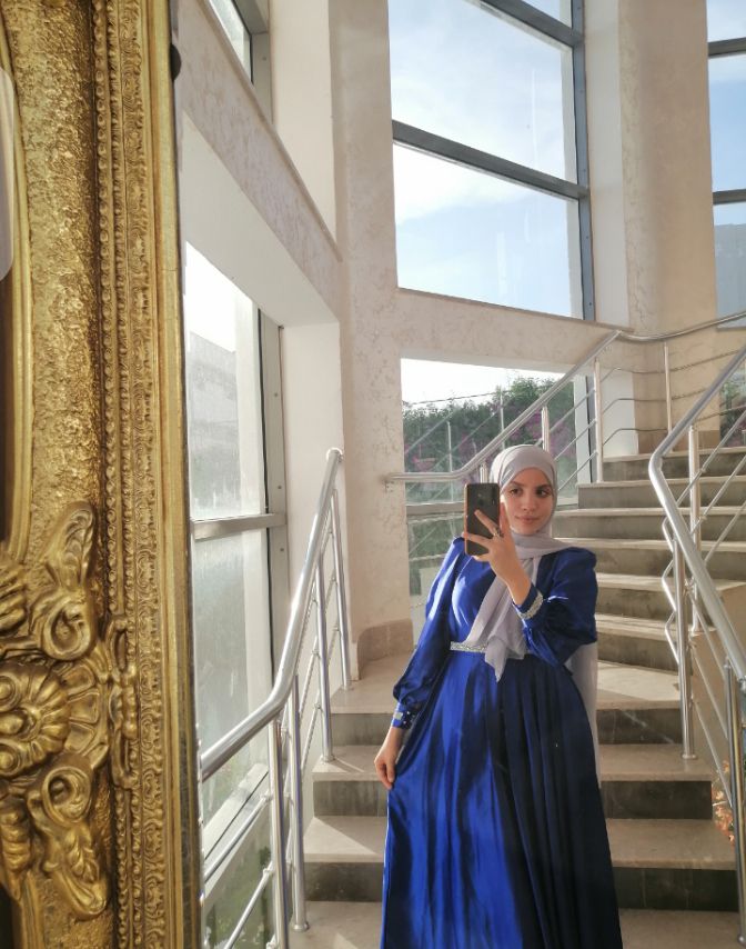 robe satinée  taille s