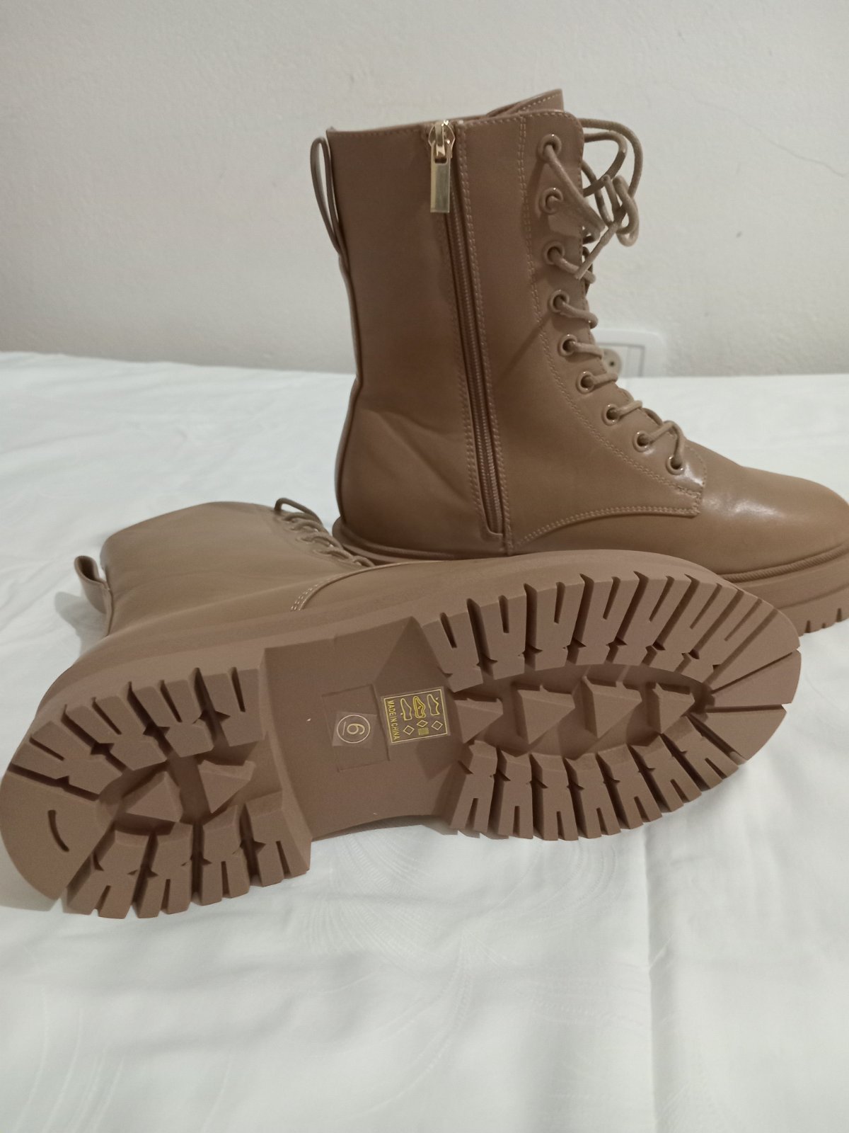 Bottes PrettyLittleThing, portées une seule fois 