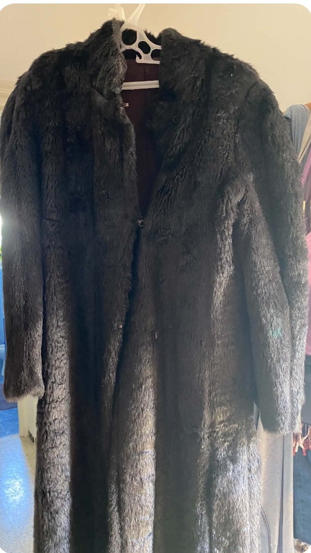 Manteau en fausse fourrure 