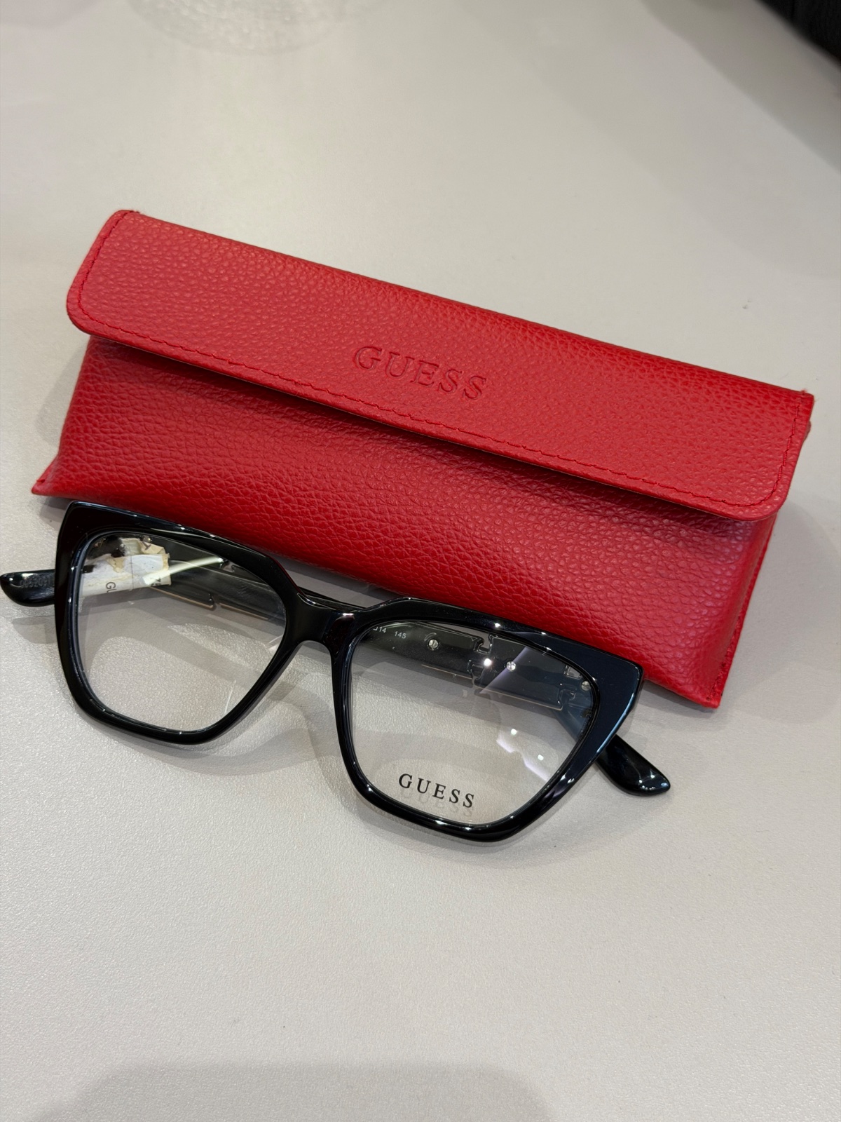 Lunette GUESS jamais portée