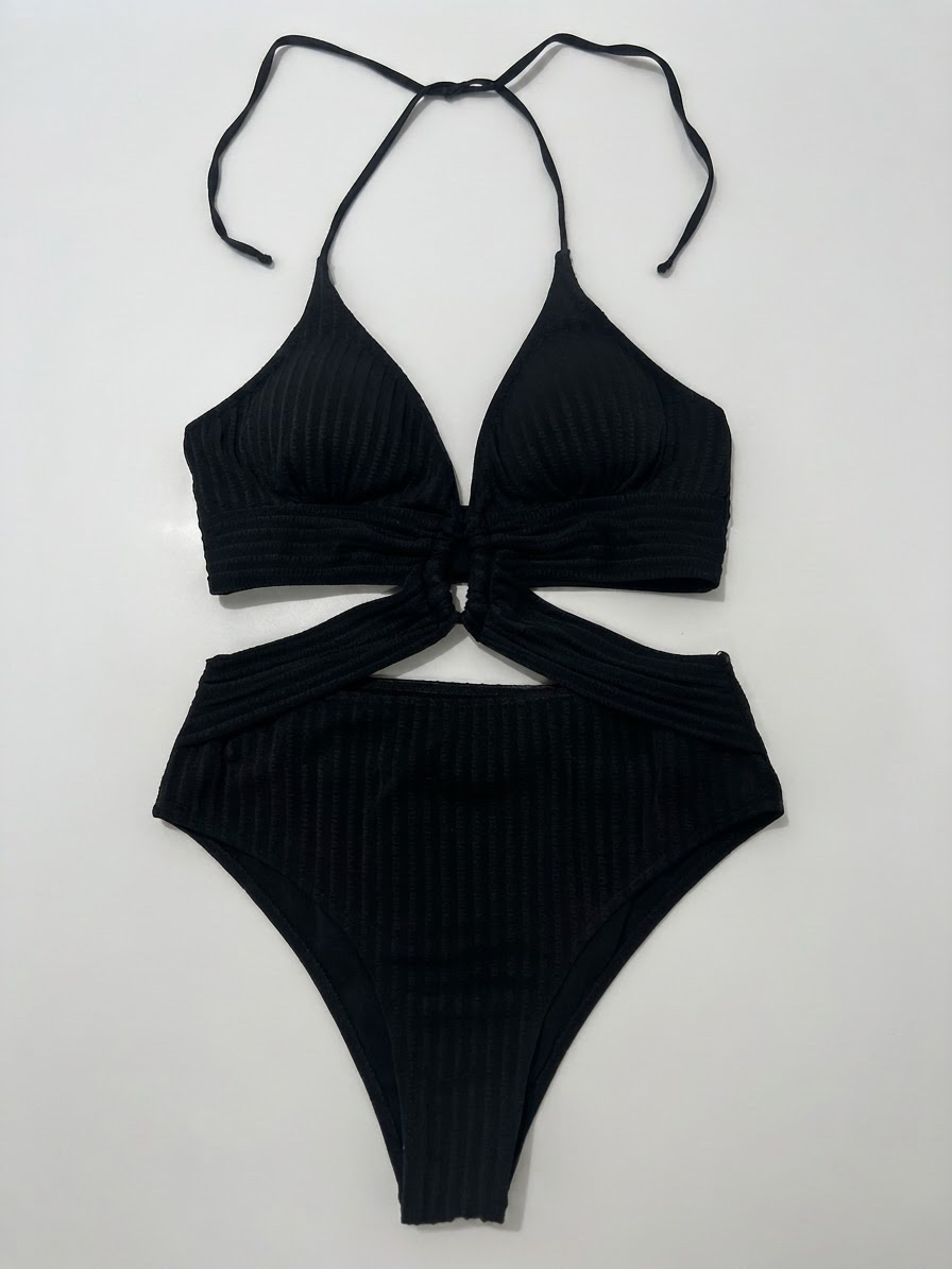 Maillot de bain 1 piece Shein taille S coupe taille haute 