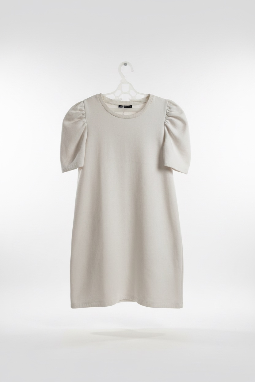Robe Zara blanche avec manches bouffantes 