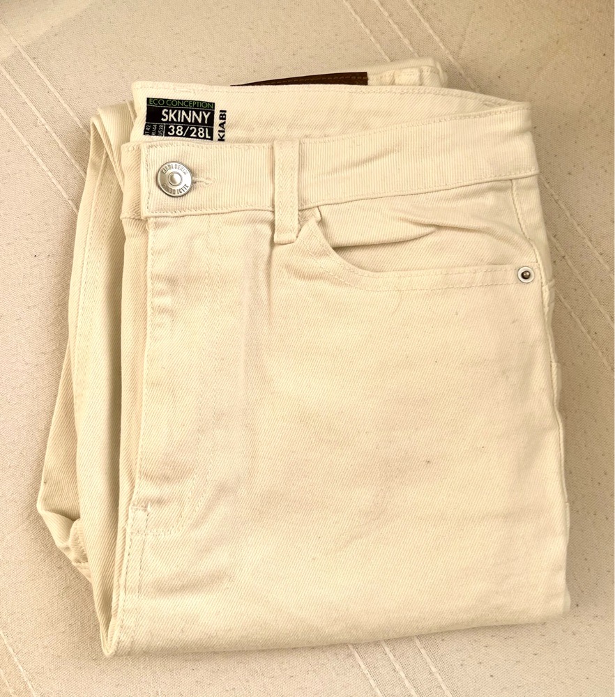 Jean blanc skinny taille haute de chez kiabi 