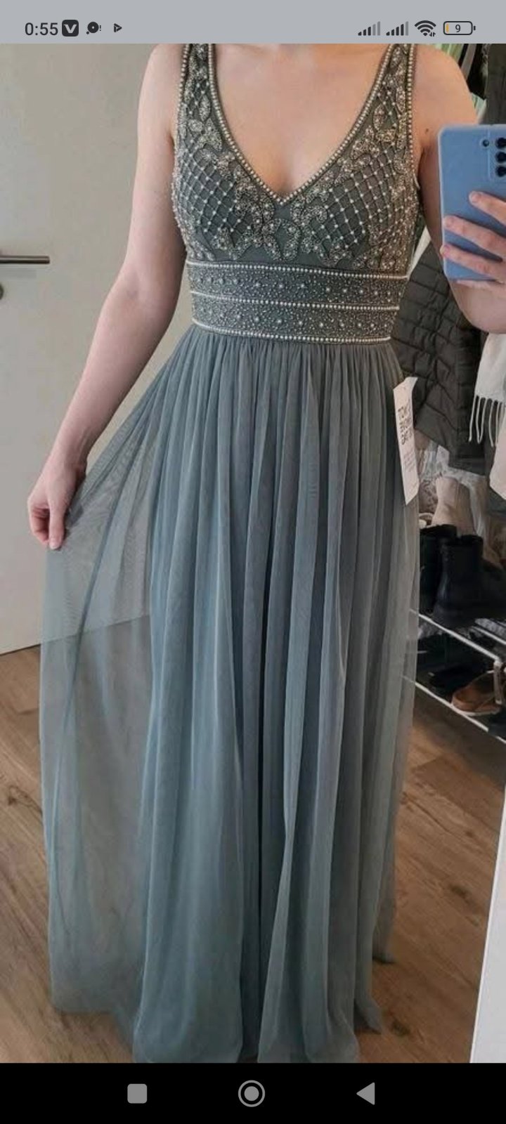 Robe neuve avec étiquette 