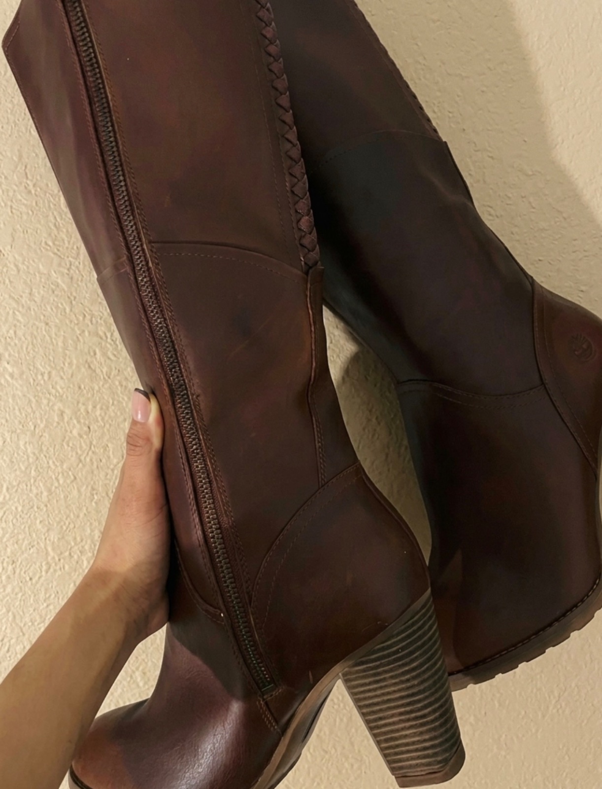 Bottes hautes à talons Timberland en cuir marron (Prix négociable)