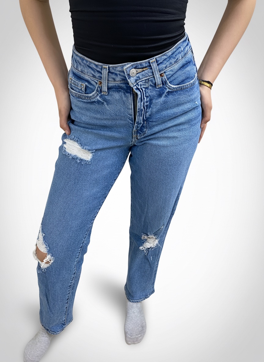 Old Navy High-Waisted Distressed Straight-Leg Jeans – Size 4 (EU 36)