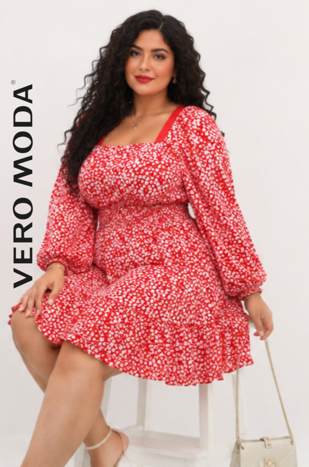 Magnifique robe courte🔥  ♥️VERO MODA♥️ rouge🍒 à imprimé fleuri blanc💮. Superbe coupe patineuse très fluide et flatteuse pour la silhouette💃.élastique et jolies manches longues bouffantes. 🎈Taille : L/XL