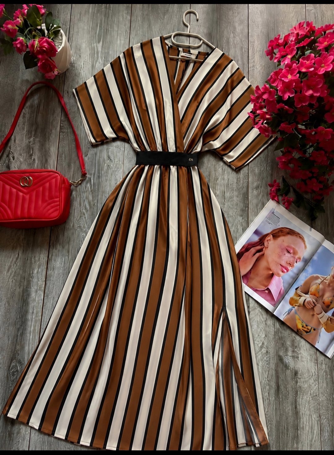  marque italienne Yes Zee, fluide à rayures marron et blanches🤎🤍🖤. Une pièce haut de gamme, légère et ultra tendance ! ☀️ Italian Style 🇮🇹 ✨ Taille 38 - Idéale Vacances & Été🌻🌼🍂♥️😍