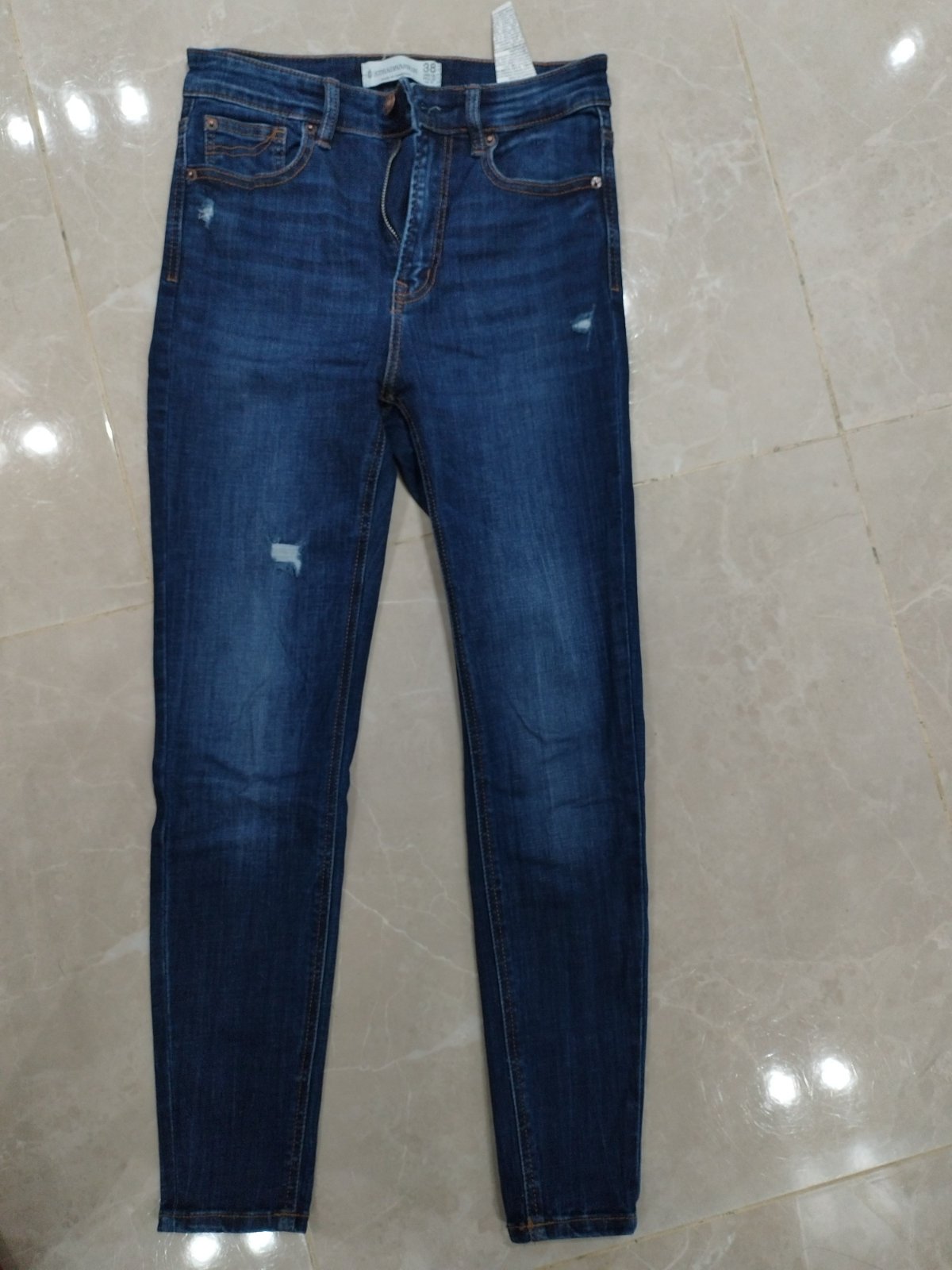 Pantalon jean jamais porté 