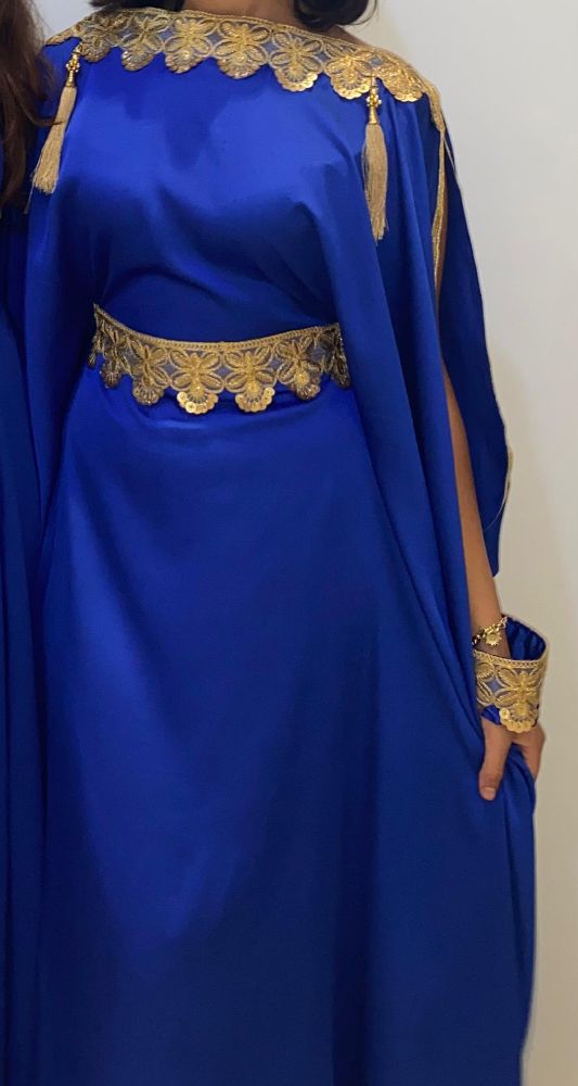 Robe satin traditionnelle  bleu royale 