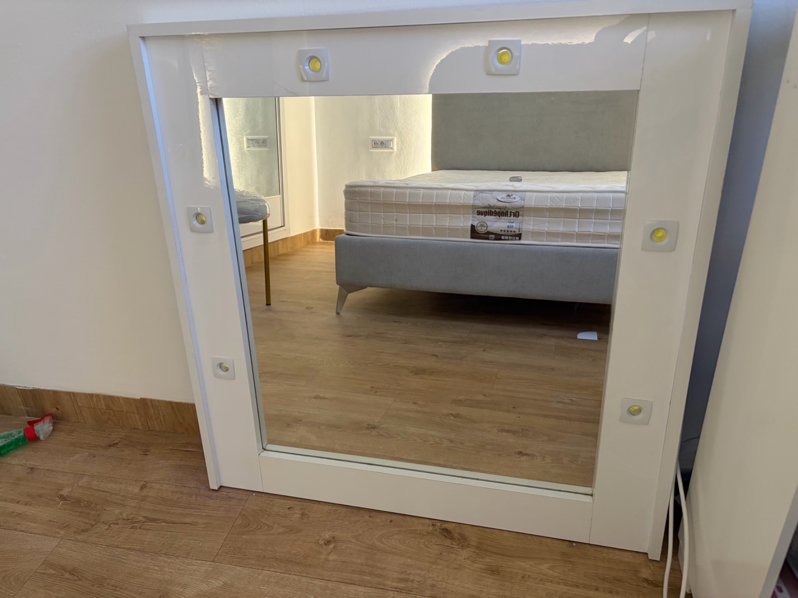 Miroir coiffeuse