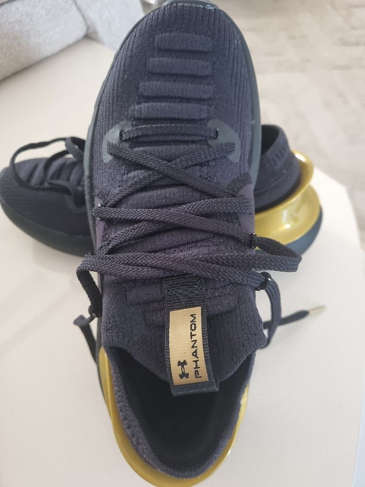 Under Armour Phantom