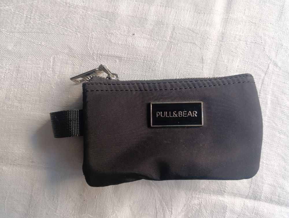 un porte monais noir 