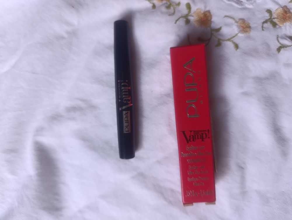 U. eyeliner de la marque Pupa