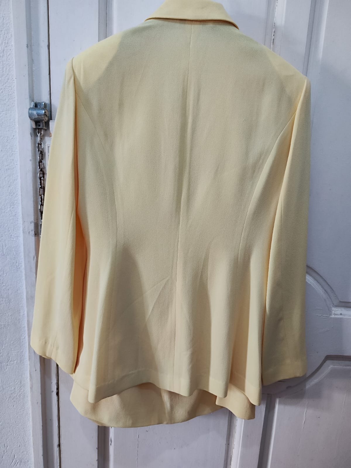 Ensemble veste +jupe jamais porté 
