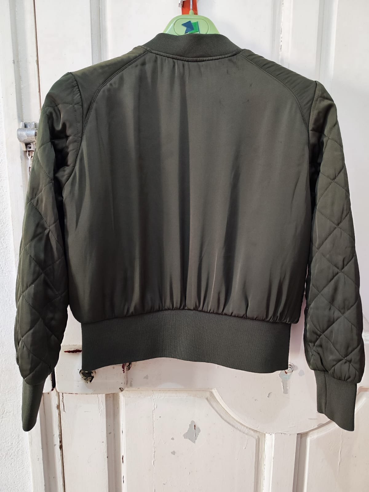 Veste taile 42 europe très bon état 