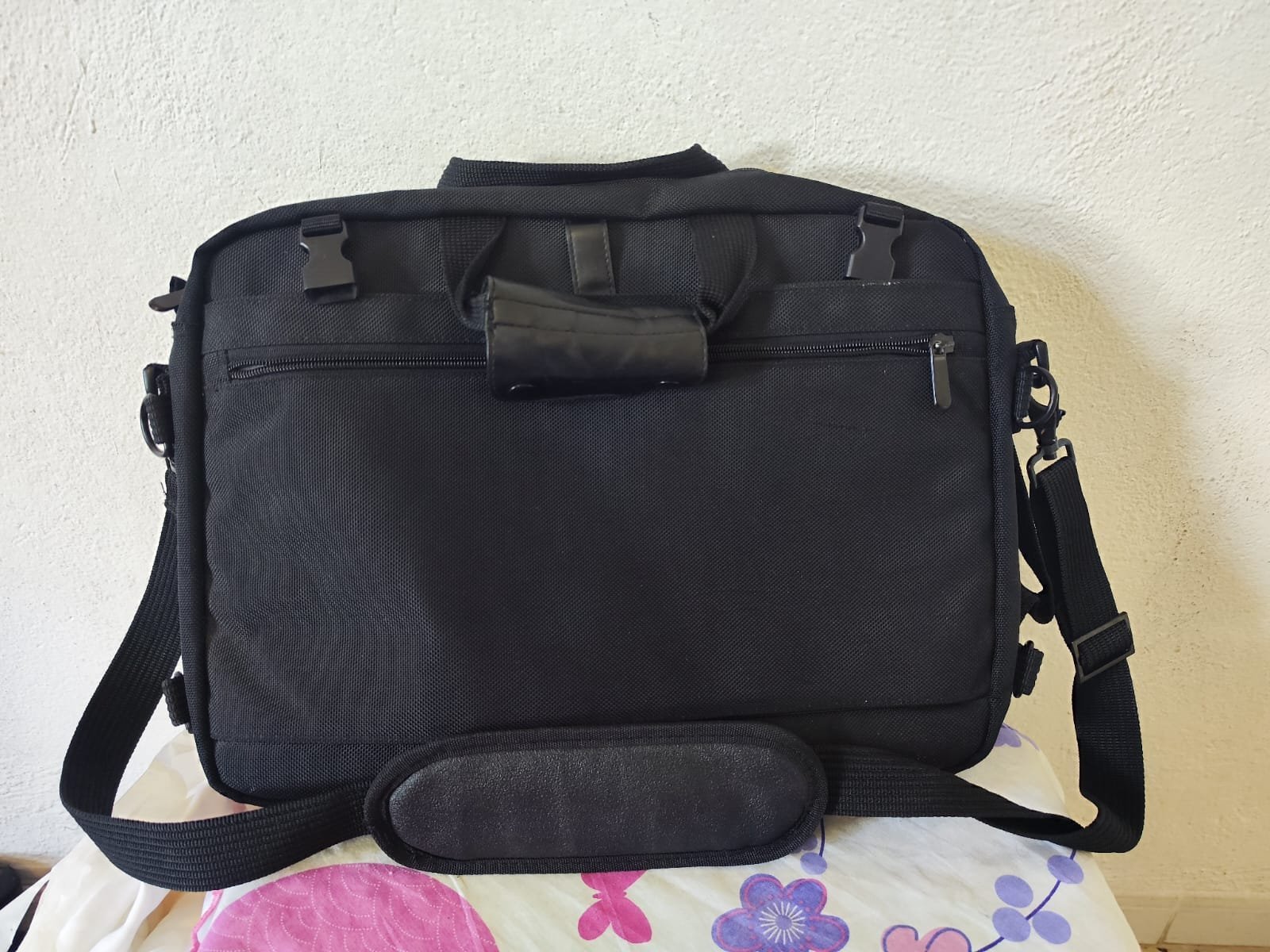 Sac bandoulière pour pc portable distribué en sommet mondiale sur la société de l'information en 2005 neuf et très original homme/femme l 