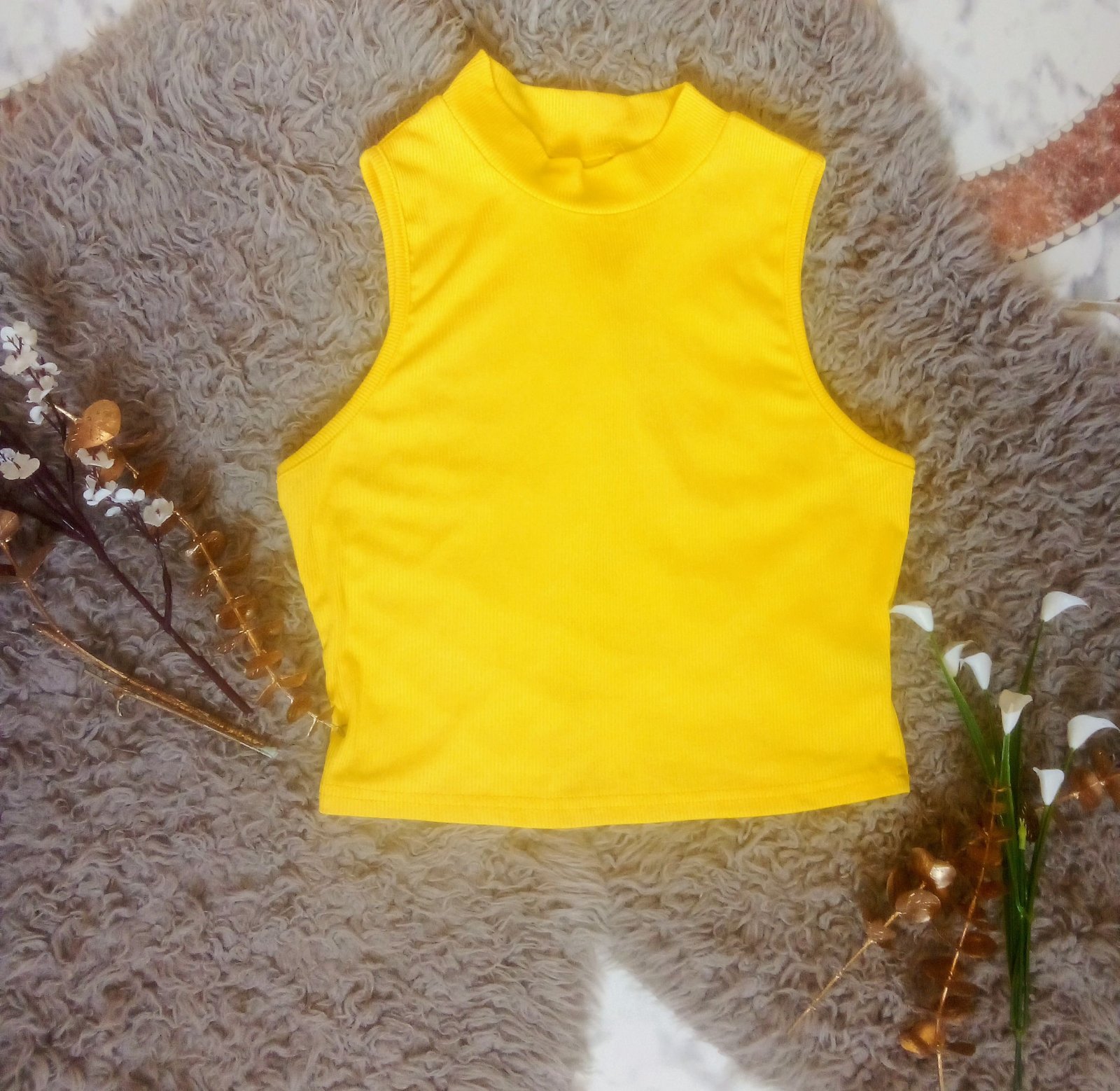 Pull sans manche couleur jaune effet coton 