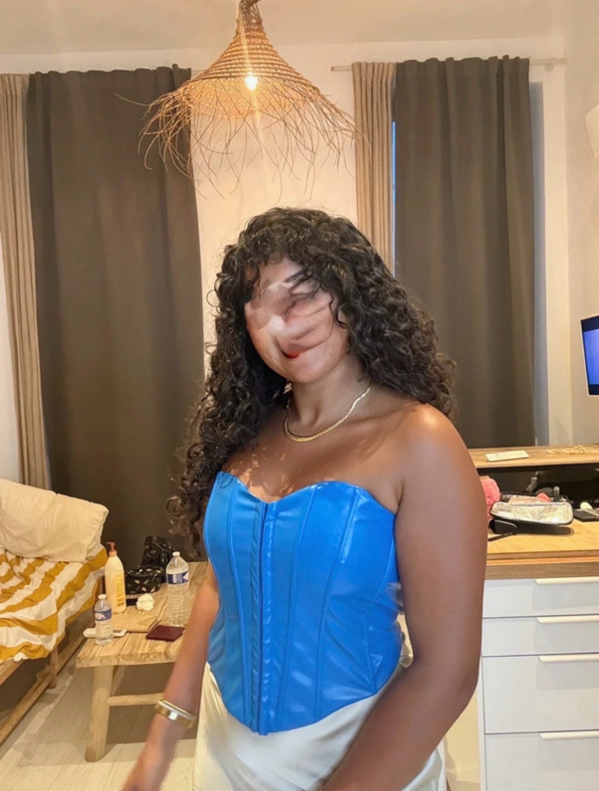 Corset bleu en cuir 