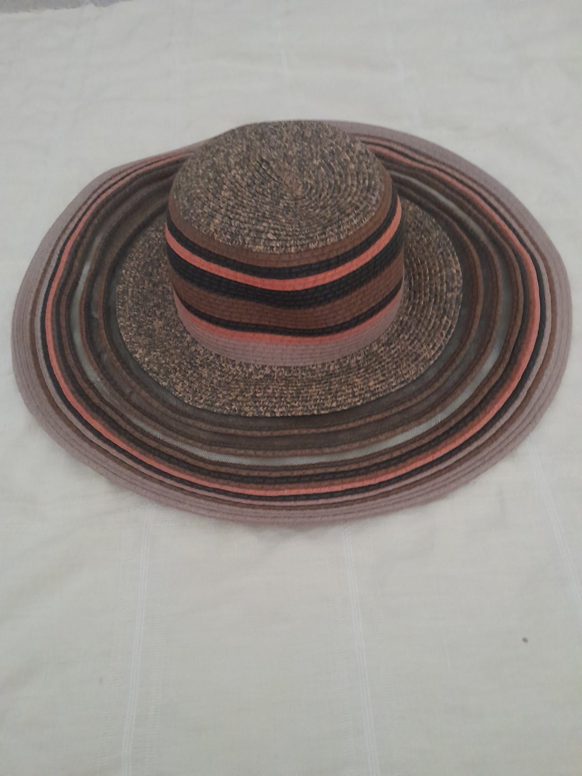 Chapeau bcbgeneration 