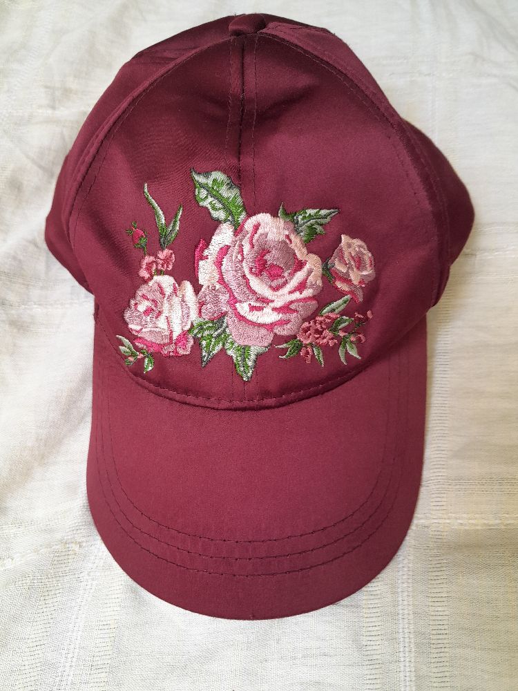 casquette burgandy satinée 