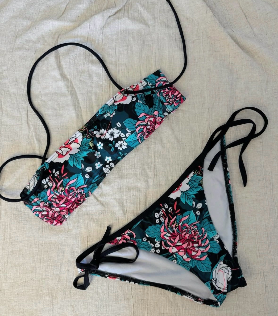 Bikini fleuri 